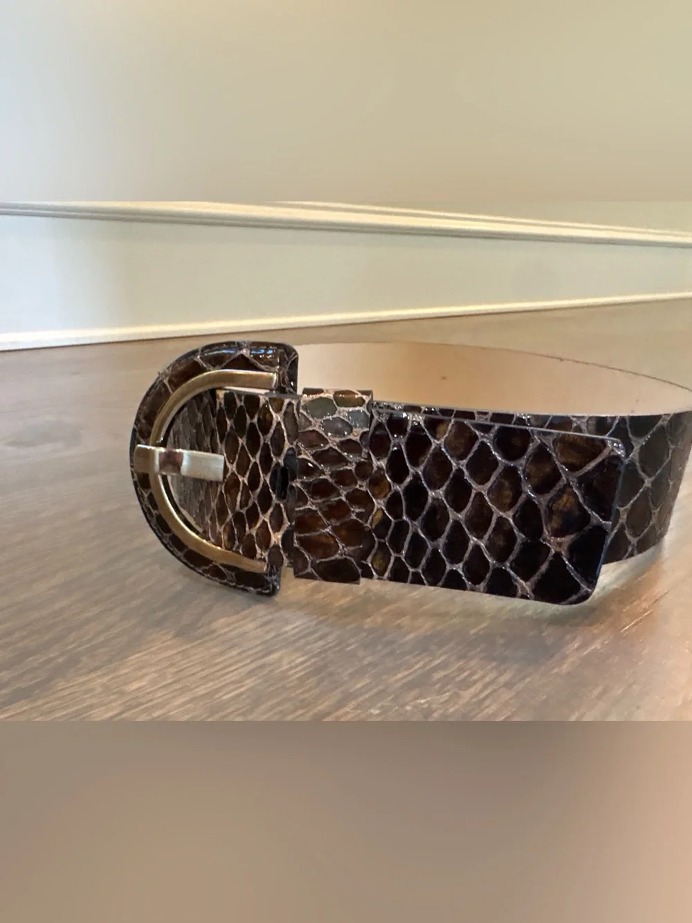 Banana Republic size medium leather belt